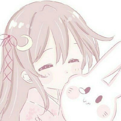 老人烧杨絮险些点着全村